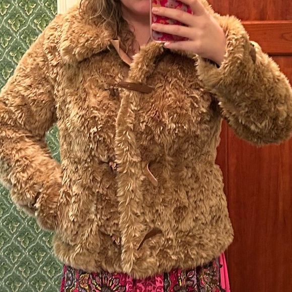 D.E.P.T. Faux fur short tan coat - Picture 6 of 7